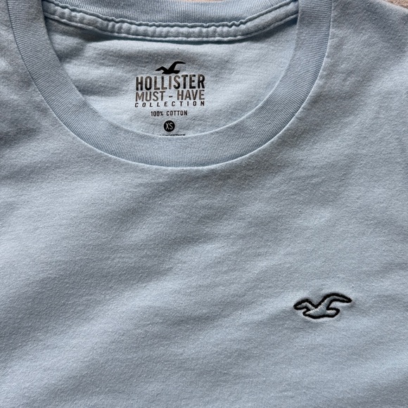 Hollister Must Have collection t-shirt Sky Blue Short Sleeve Tee - Picture 2 of 4